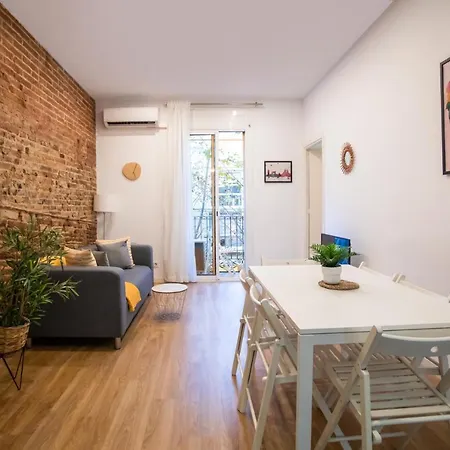 2sic1033 - Bright Flat Near Sagrada Familia Apartment *