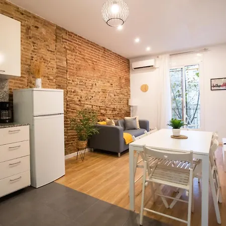 2sic1033 - Bright Flat Near Sagrada Familia * Barcelona