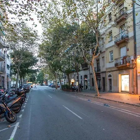 2sic1033 - Bright Flat Near Sagrada Familia Apartment *
